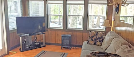 Smart TV, DVD player, stereo