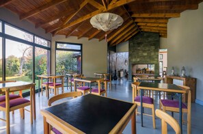 Free daily continental breakfast  - Arcanos Casa de Montaña (Villa La Angostura)