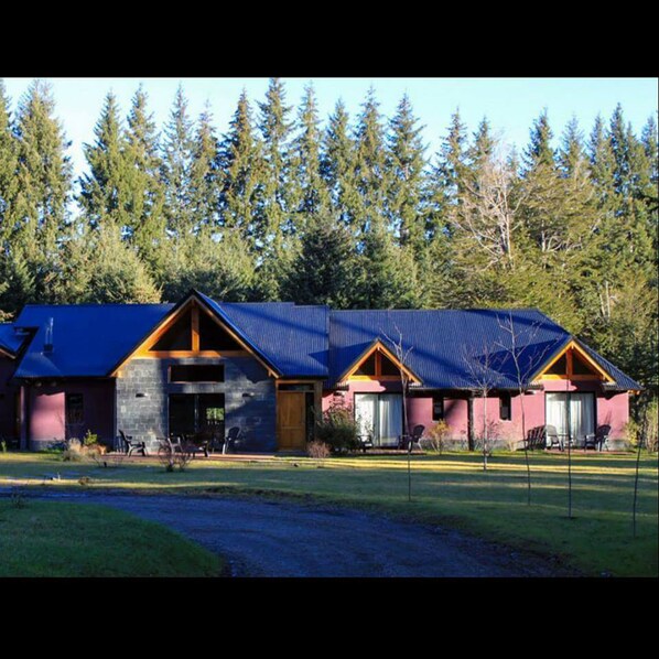 Fachada de la propiedad