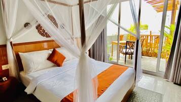 特色双人房, 1 张大床, 临海 | 1 多间卧室、高档床上用品、羽绒被、Select Comfort 床