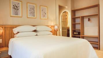 Superior dubbelrum | SÀngtillbehör av högsta kvalitet och minibar