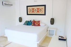 Elite Suite, Beach View | 13 bedrooms, in-room safe, desk, iron/ironing board - Casa Mar (Tubará)