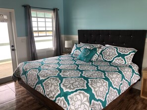 Suite, 1 King Bed with Sofa bed, Non Smoking, Sea View | Premium bedding, pillowtop beds, individually decorated