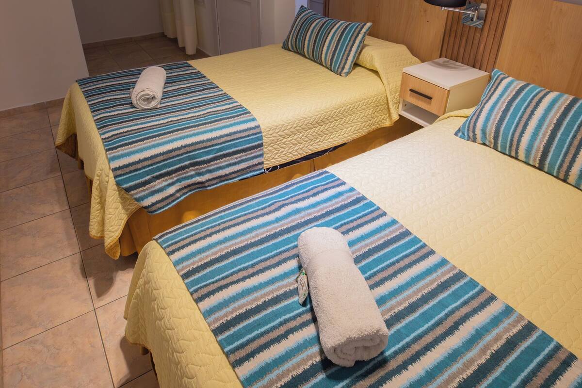 1 habitación, caja de seguridad en la habitación y insonorización