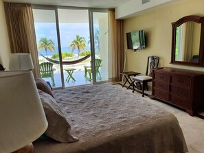 Apartment | Premium bedding, down duvets, pillow-top beds, in-room safe - Puerta del Mar Cozumel (Cozumel)