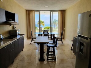 Apartment | Private kitchen | Microwave, coffee/tea maker - Puerta del Mar Cozumel (Cozumel)
