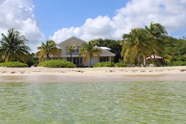 On the beach, beach towels - Puerta del Mar Cozumel (Cozumel)