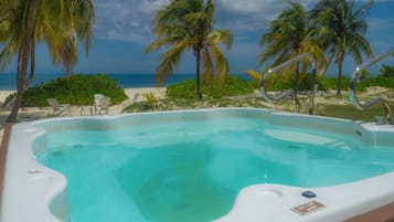 Na praia, toalhas de praia