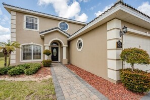 Exterior - Oasis Villa - Heated Pool and Spa near Disney! (Davenport)