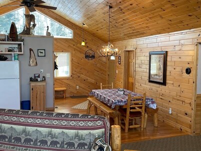 Facowie Lodge - Grand, Premiere Lodging near Crane Lake, MN
