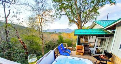 Amazing View! Sauna Gameroom Firepit Spa Room Rustic Spacious Private Retreat