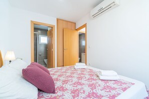 2 Schlafzimmer, Bügeleisen/Bügelbrett, WLAN