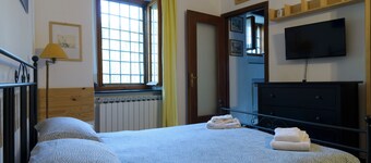 2 Bedroom Apartment in Levanto - Perfect For Visiting  The Cinqueterre In Italy!