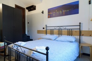 2 Schlafzimmer, Bügeleisen/Bügelbrett, Reisekinderbett, kostenloses WLAN