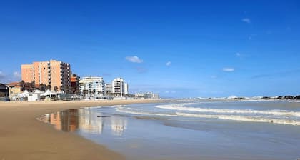 Penthouse 50 mÚtres a été récemment rénové de la mer