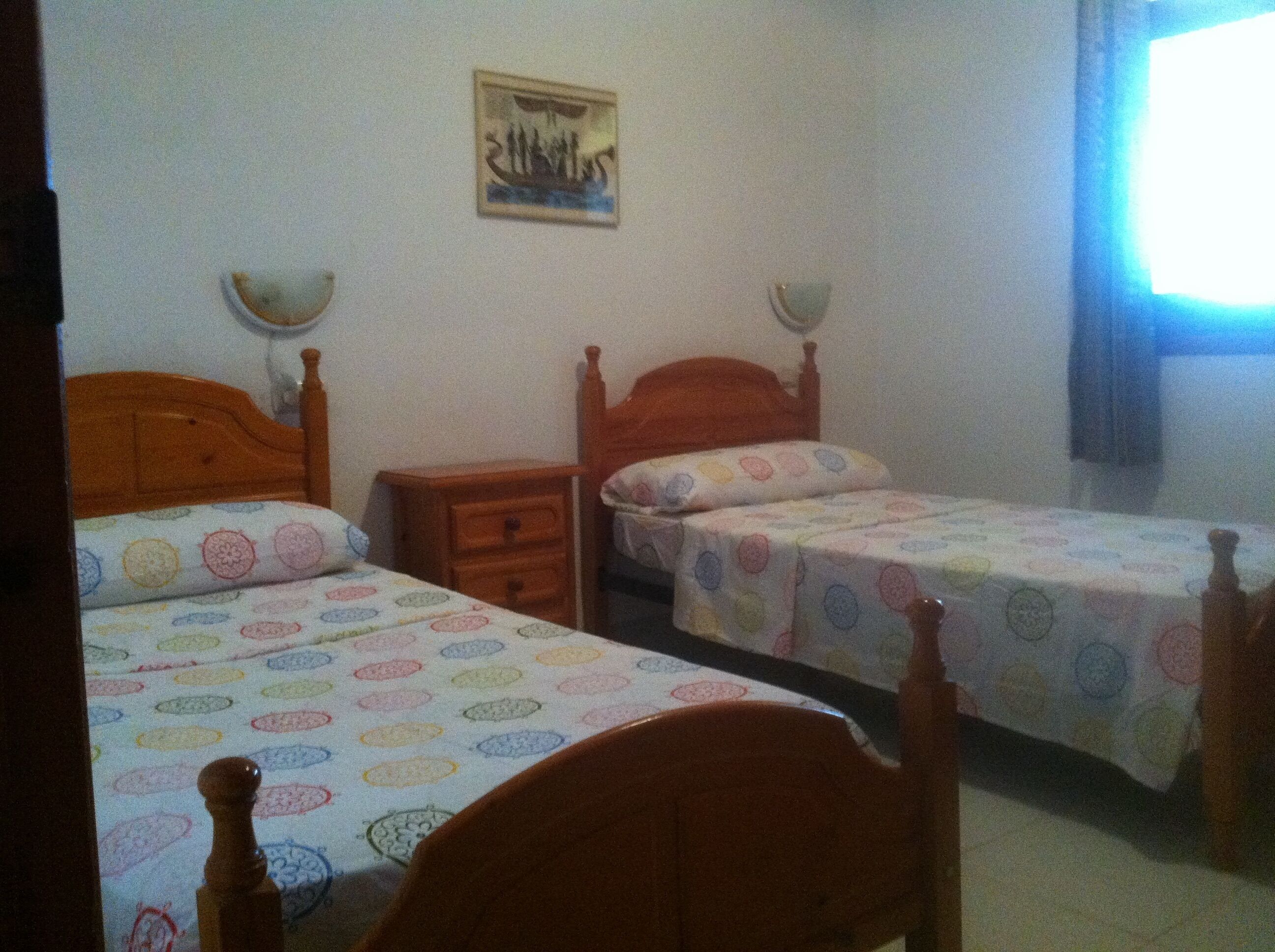 4 dormitorios, tabla de planchar con plancha, wifi y ropa de cama