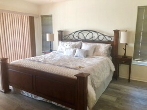 3 bedrooms, iron/ironing board, travel crib, free WiFi