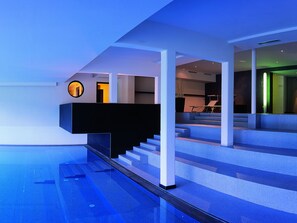 Indoor pool - Luxury designer apartment with wellness & swimming pool use  (Telfes)