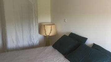 3 chambres, fer et planche Ă  repasser, Wi-Fi, draps fournis