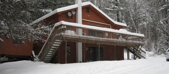 Killington Skiers/Snowmobilers/MountainBikers Dream with Outdoor Jacuzzi + Wi-Fi