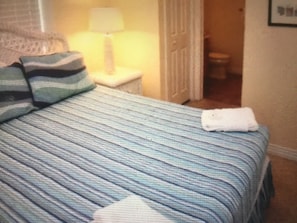 Room - The Greatest Beach Story at Cambridge Cove. (Kill Devil Hills)