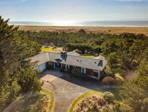 Exterior - Bliss:~)A+OceanViews~HotTub~Wildlife~FirePit~Cornhole~PingPong~Deck& Yard~DogOK (Warrenton)
