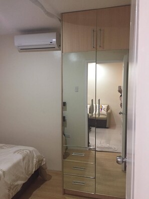 3 عدّة غرف نوم وواي فاي وملاءات أسرّة