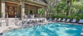 Nearly New Sea Pines Beach Home - Great Location 2 Min Walk to Sea Pines Beach