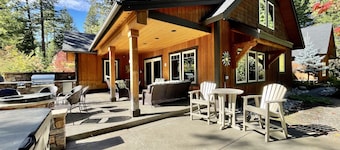 Suncadia Home Schlafmöglichkeiten für 12 ~ Abgeschieden B / Yard mit großer Terrasse, Whirlpool, Feuerstelle