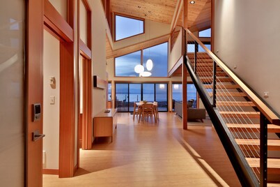 KINGFISHER BEACH HOUSE -  West-facing waterfront! Perfect for World Cup 2026!