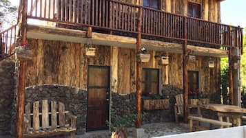 Economy Room, Multiple Beds, Non Smoking | Desk, free WiFi