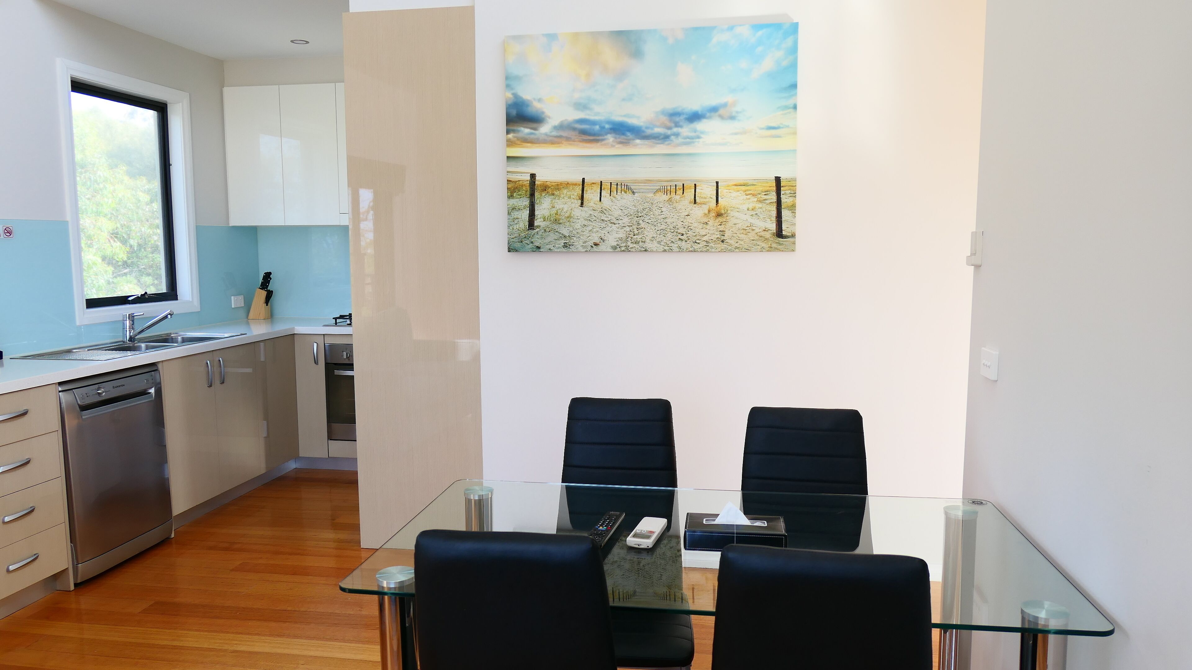 Deluxe Two Bedroom Apartment with Sea View