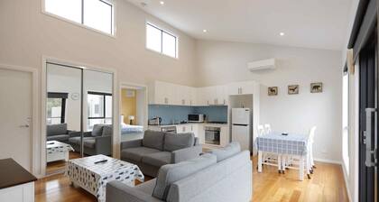 Apollo Bay Seal Apartments
