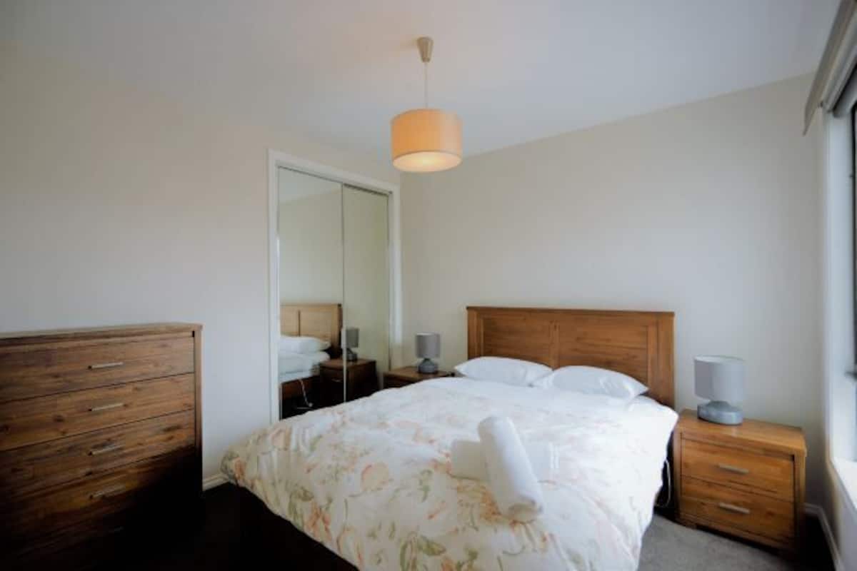 Soundproofing, cribs/infant beds, rollaway beds, free WiFi