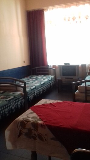 Triple Room, Shared Bathroom (2) | Bathroom | Towels - Pokoje Gościnne Koral (Radomsko)