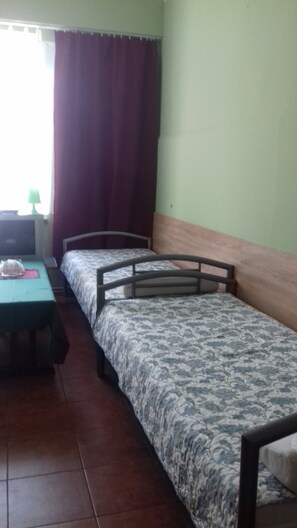 Triple Room, Private Bathroom (9) | Free WiFi, bed sheets - Pokoje Gościnne Koral (Radomsko)