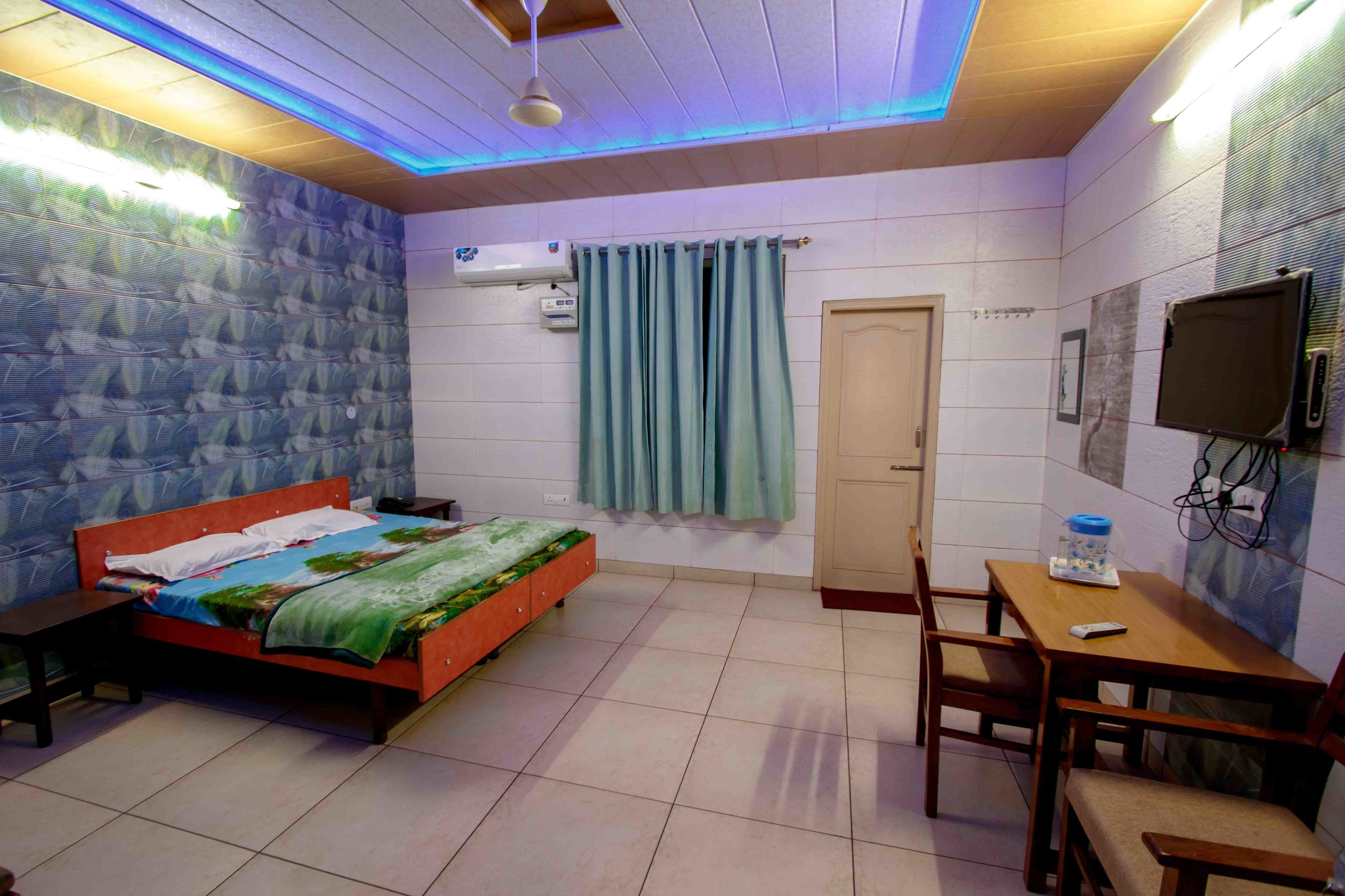 Phòng Deluxe, 1 giường đôi, không hút thuốc