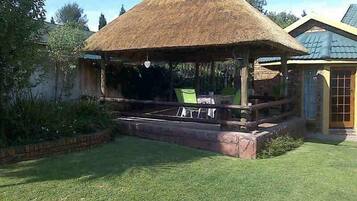 Family Apartment, 2 Bedrooms, Garden View | Garden view