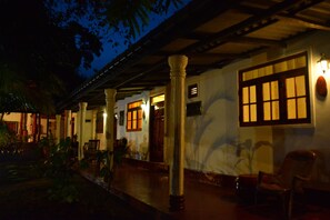 Terrace/patio - Sigiriya Samanala Guest House (Sigiriya)