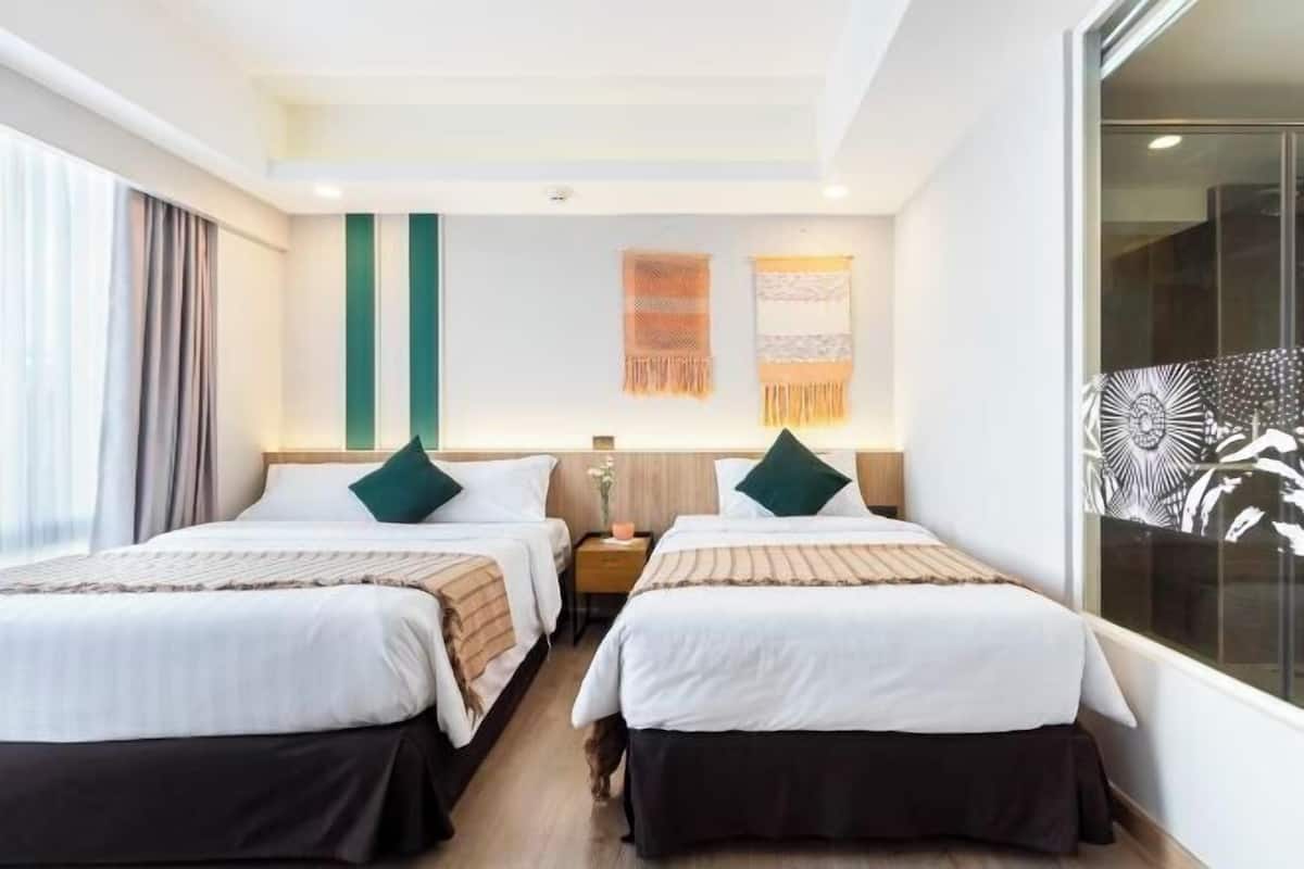 In-room safe, desk, free WiFi, bed sheets