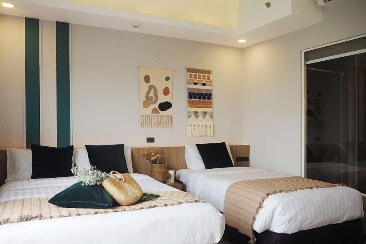 In-room safe, desk, free WiFi, bed sheets