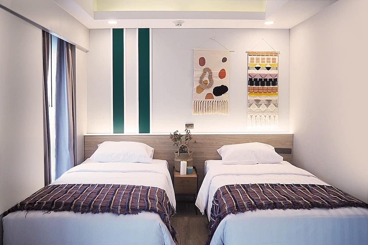 In-room safe, desk, free WiFi, bed sheets