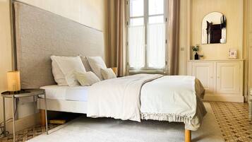 Suite du Bellay | 1 bedroom, blackout curtains, free WiFi, bed sheets