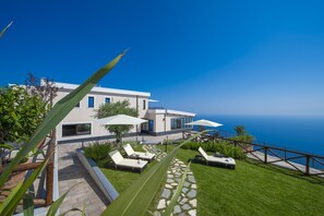 Sundeck - Villa Paradise Resort (Agerola)