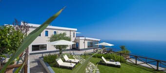 วิลล่า พาราไดซ์ รีสอร์ท