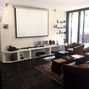 Deluxe Villa, Multiple Beds, Non Smoking | Living area | Flat-screen TV, fireplace - Villa L'Etoile (Herzliya)