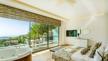 Deluxe Villa, Non Smoking | 2 bedrooms, desk, soundproofing, iron/ironing board