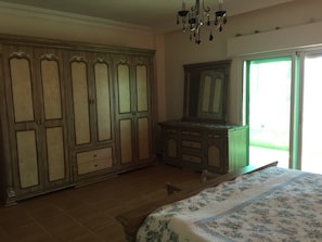 Apartamento Deluxe, 2 habitaciones | Salón ejecutivo