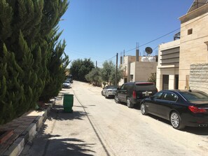 View from property - Dabouq luxury spaceous Apartment (Amman)