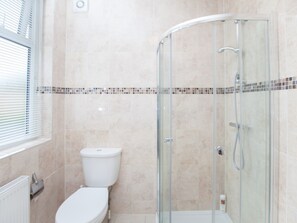 Double Room, Shared Bathroom (RP2 RP4 RP5) | Bathroom